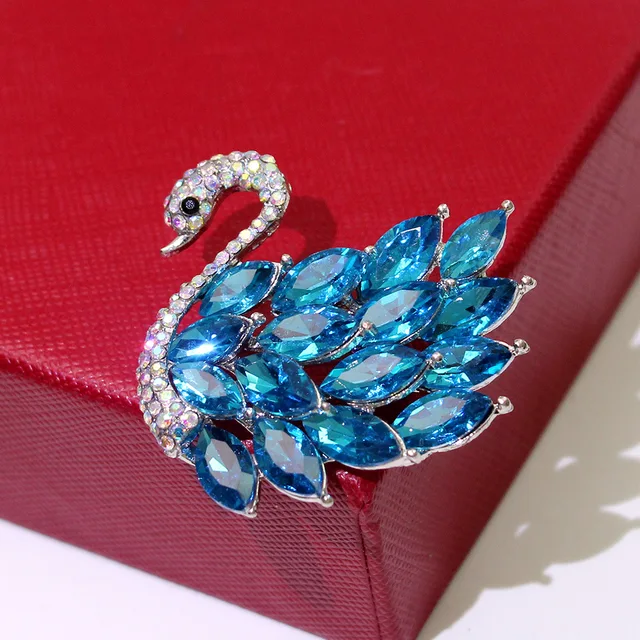 Womens Elegant Tulip Flower Faux Pearl Rhinestone Golden Brooch Pin