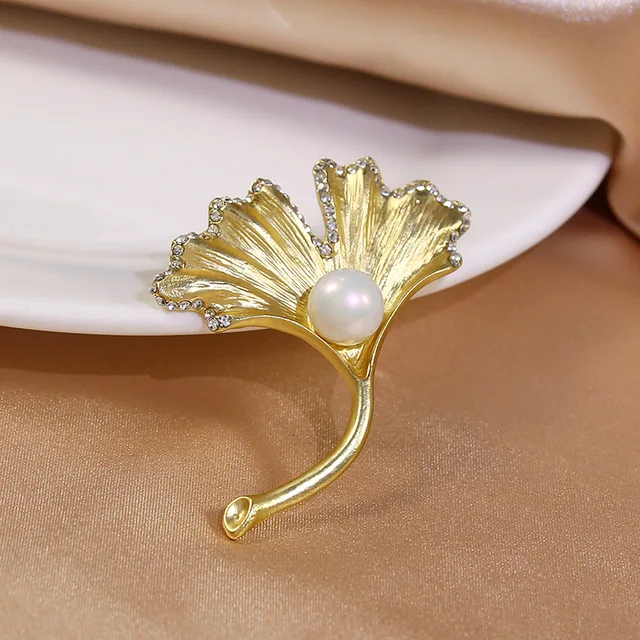 Womens Elegant Tulip Flower Faux Pearl Rhinestone Golden Brooch Pin