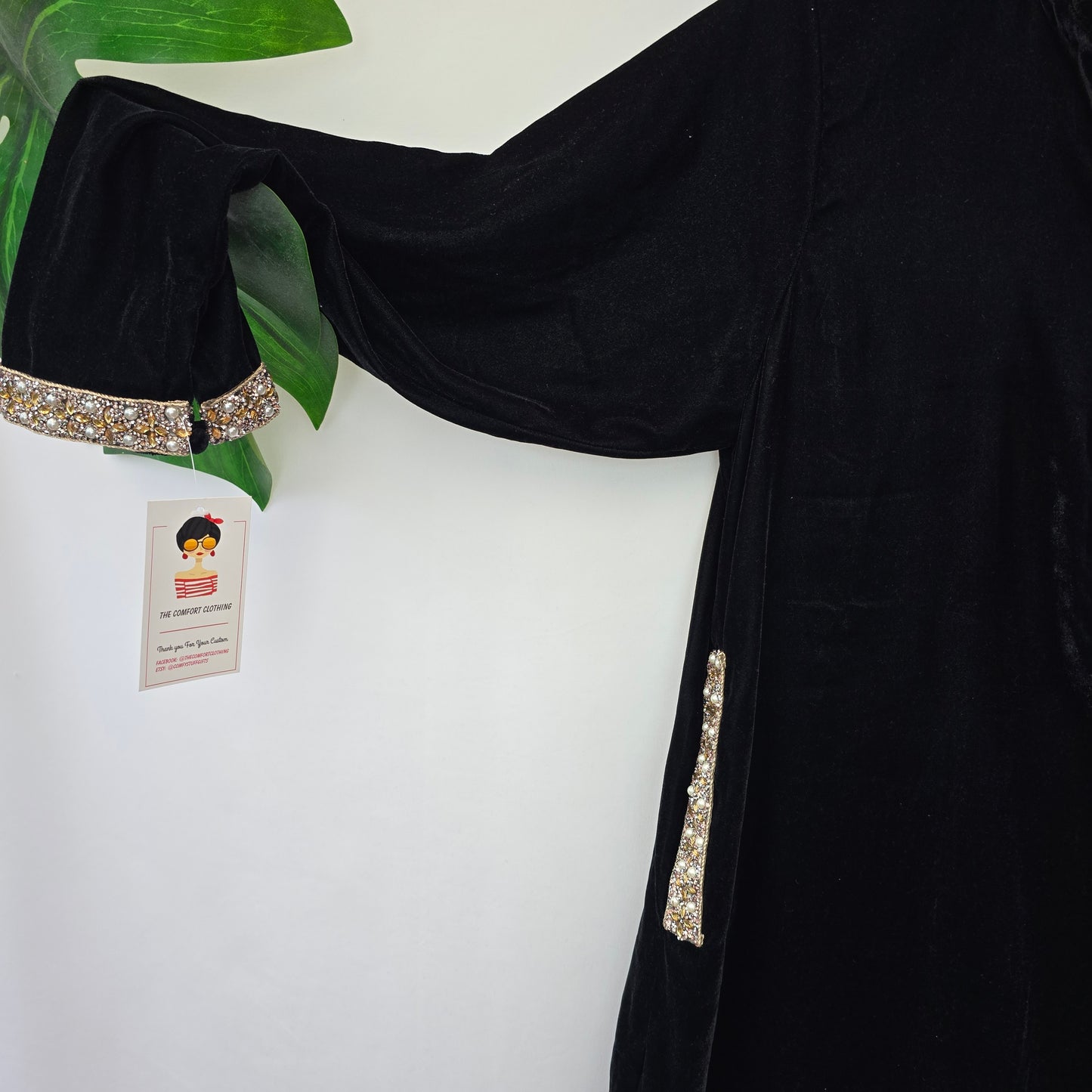 Beautiful Pakistani Casual Wear Sleeves Velvet Embroidered Kurta Readymade Velvet Kameez Partywear