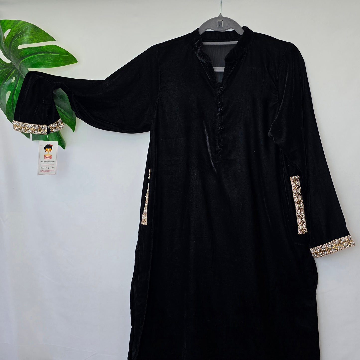 Beautiful Pakistani Casual Wear Sleeves Velvet Embroidered Kurta Readymade Velvet Kameez Partywear