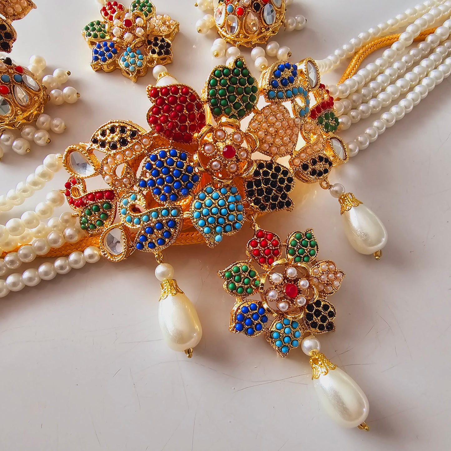 Indian/ Pakistani/ Asian Choker Set || Jhumkas and Teeka Set