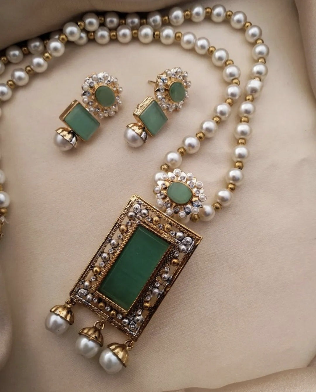 Stone Pendant Mala Set / Indian Pakistani Shaadi Jewelry Wedding/ Sabyasachi Bollywood / Muslim fashion/ South Asian Bengali