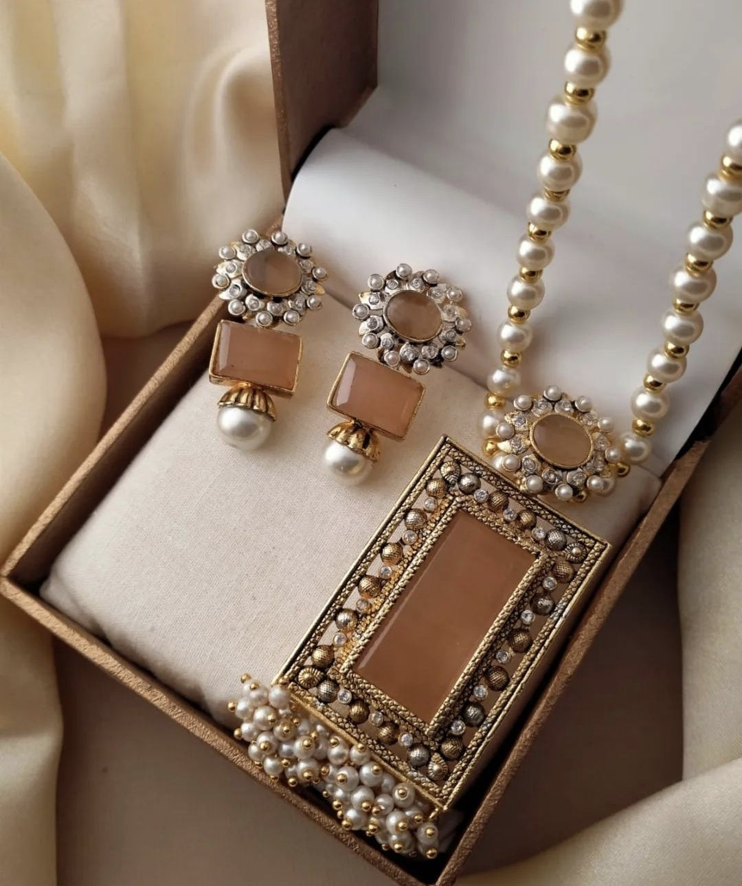 Stone Pendant Mala Set / Indian Pakistani Shaadi Jewelry Wedding/ Sabyasachi Bollywood / Muslim fashion/ South Asian Bengali