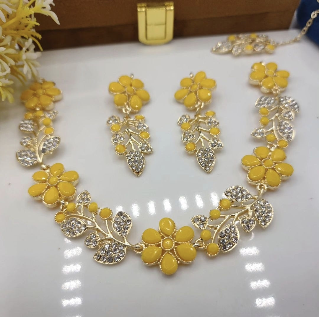 Pakistani/ Indian/ Asian Choker Set with Zirconia